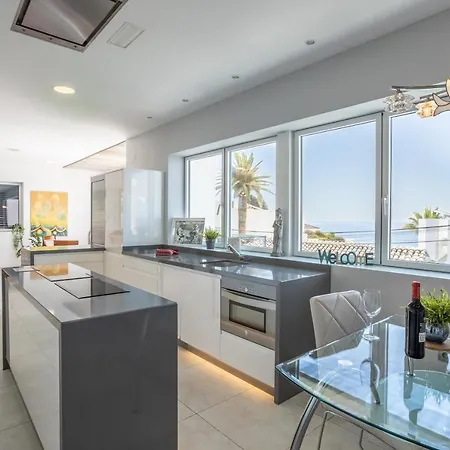 Sai Gayatri Apartman *