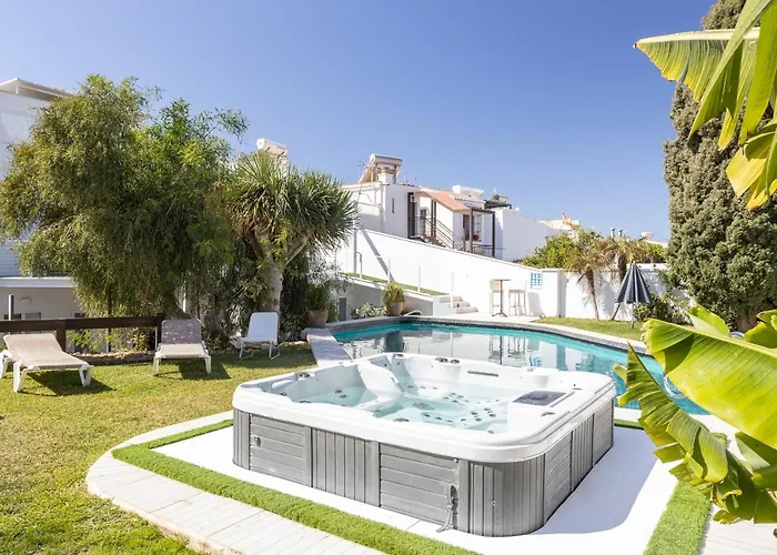 Sai Gayatri Нерха